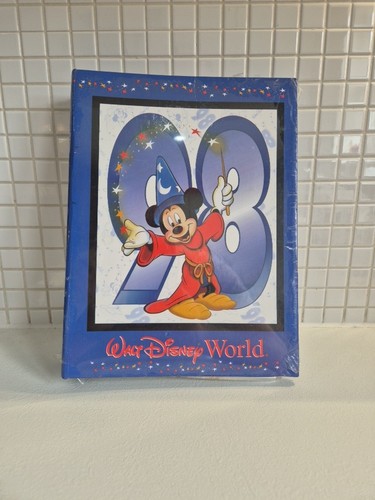 Vintage walt disney - walt, world